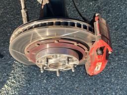 Brakes at the day's start (with 20-mm spacer for stock wheels)