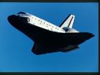 STS-31 Discovery, Orbiter Vehicle (OV) 103, glides toward EAFB landing