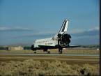 STS-31 Discovery, Orbiter Vehicle (OV) 103, lands on EAFB concrete runway 22